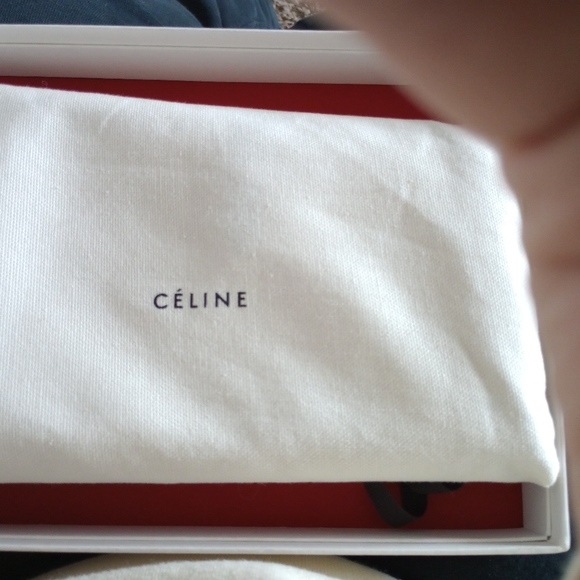 Celine Pre loved condition.. Celine large wallet.. - Picture 4 of 6